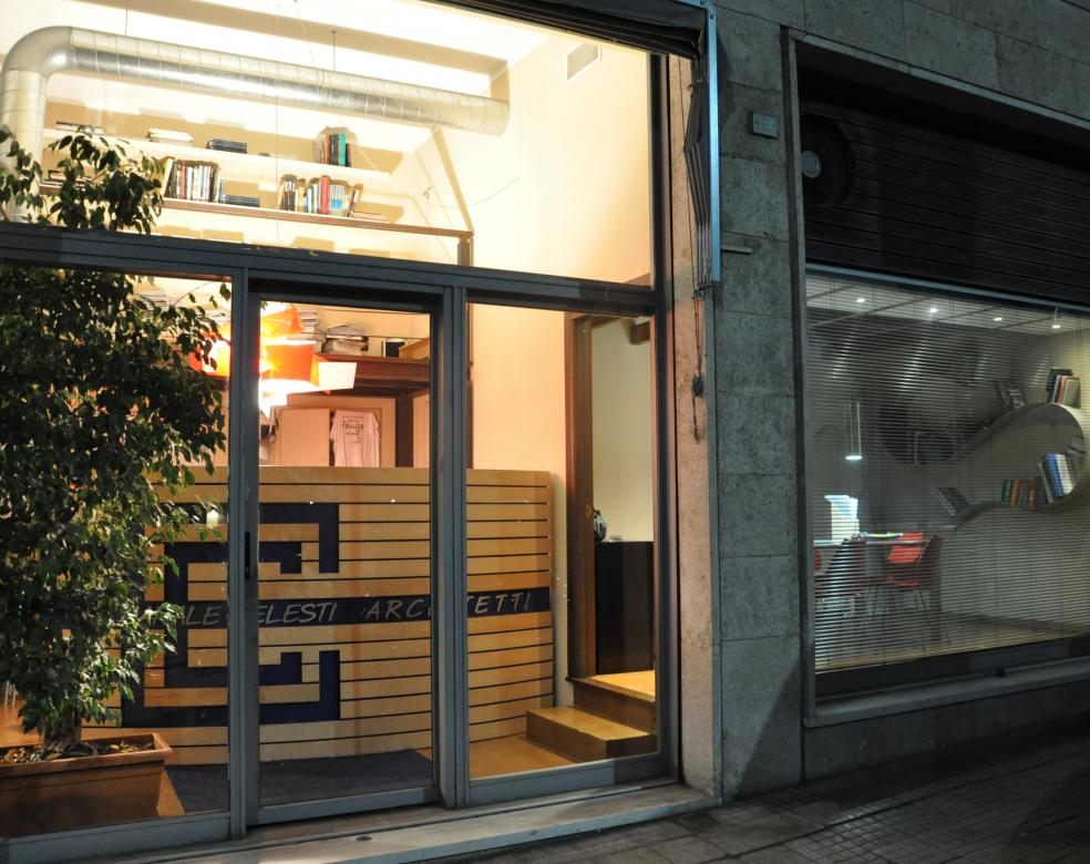 Ingresso dello studio Canale Celesti a Genova